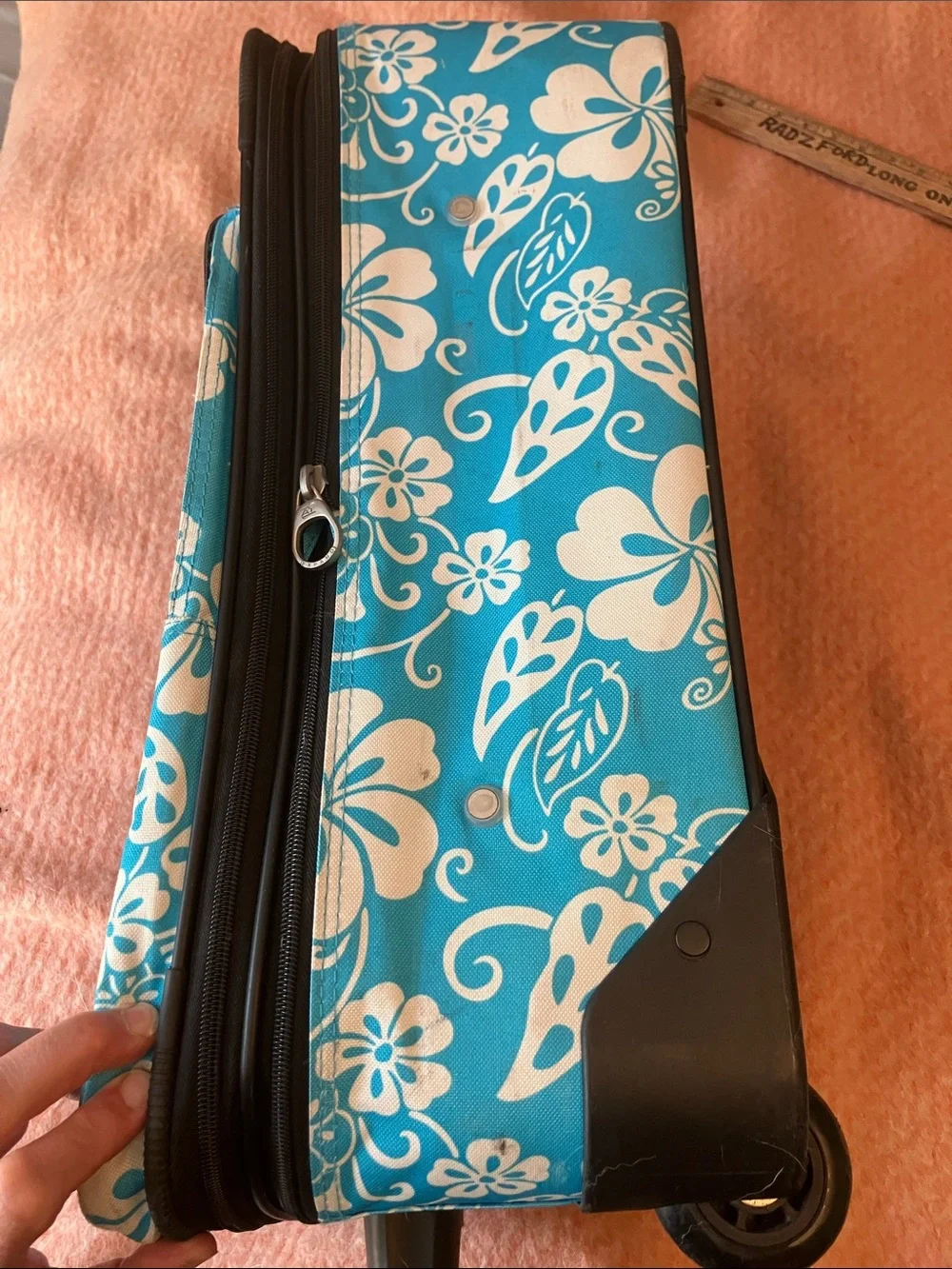 American Tourister front pocket